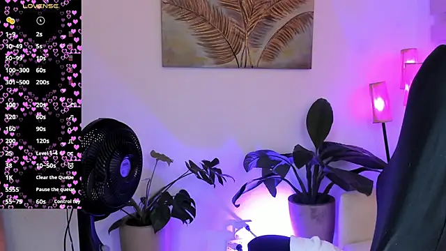 veronika naughty online show from 04-13-26, 02:55