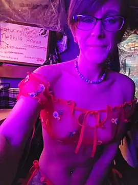 nephilaaranea online show from 04-04-26, 11:02