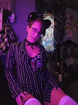 nephilaaranea online show from 04-06-26, 11:05