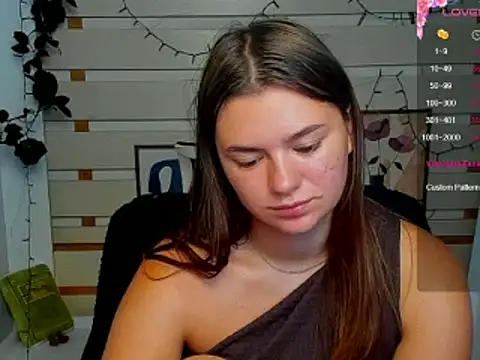 Josephine Kiss online show from 06-30-26, 05:08