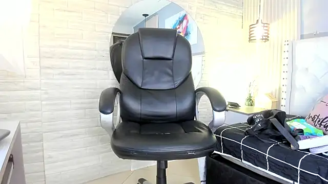 sussy  stone online show from 04-10-26, 11:37