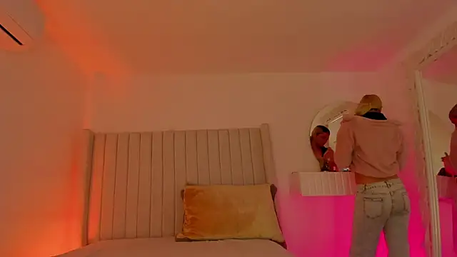 Shelynna azzul online show from 03-27-26, 08:41