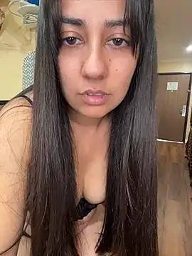 Snapshot of hotpinkangel chatting on 06-25-26, 03:27 hotpinkangel online show from 06-25-26, 03:27