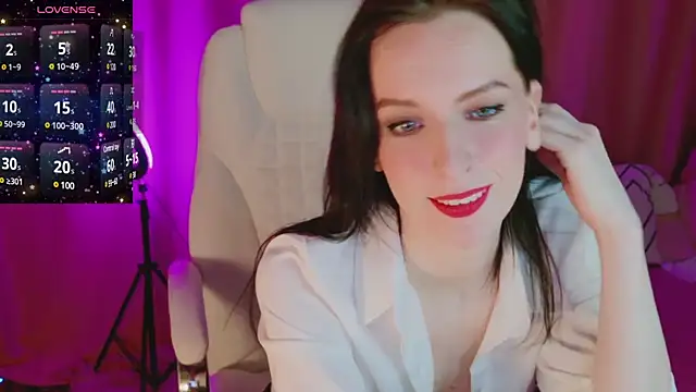 Snapshot of AndreaAshton chatting on 03-20-25, 04:42 AndreaAshton online show from 03-20-25, 04:42