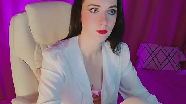 Snapshot of AndreaAshton chatting on 09-30-25, 04:34 AndreaAshton online show from 09-30-25, 04:34