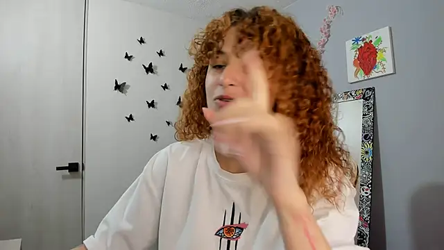 Snapshot of valent_27 chatting on 07-12-26, 11:40 valent 27 online show from 07-12-26, 11:40