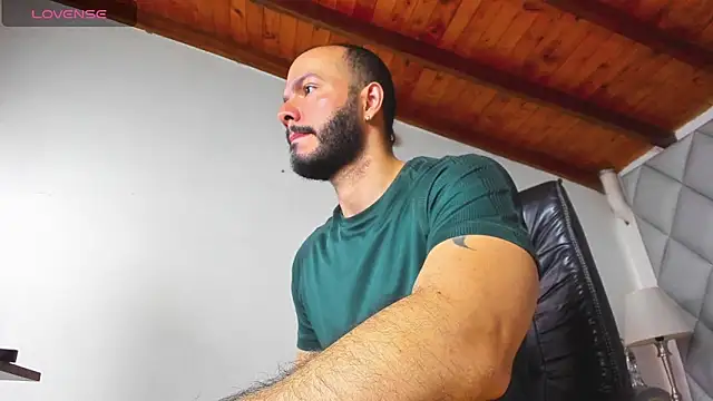 Tom Bailey online show from 04-10-26, 02:33