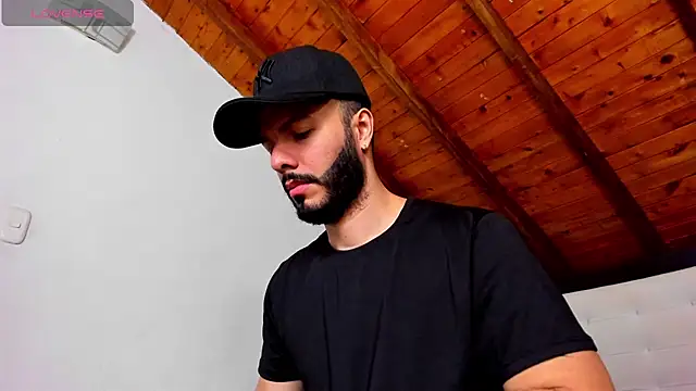 Tom Bailey online show from 04-13-26, 03:28