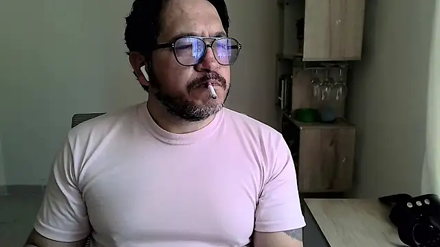 OsoMaduro12 online show from 02-11-26, 02:22