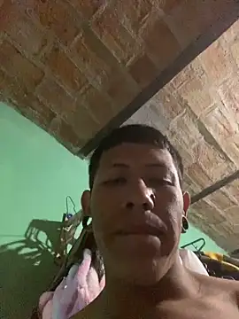 Snapshot of nowex18 chatting on 10-25-25, 01:24 nowex18 online show from 10-25-25, 01:24