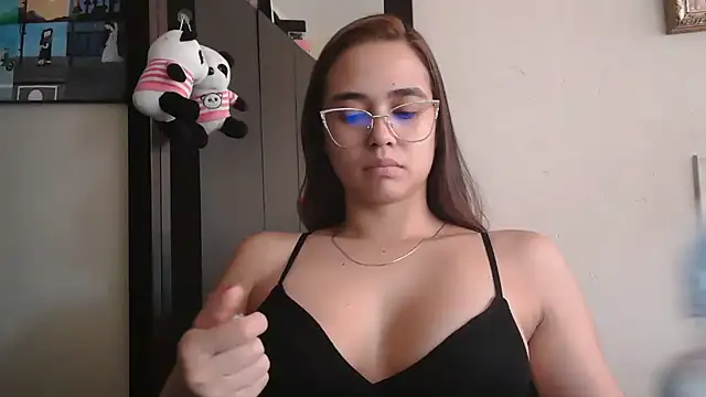 trianabell online show from 07-03-26, 04:57
