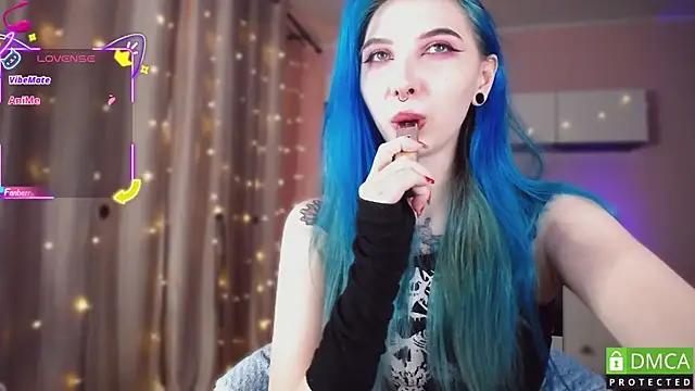 JustMeowGirl online show from 10-11-25, 04:01