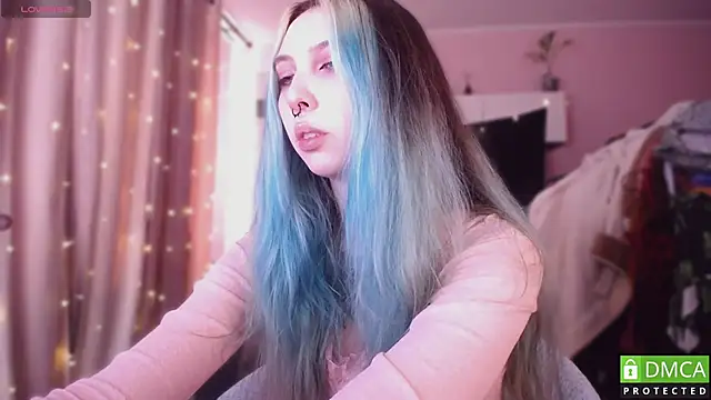 JustMeowGirl online show from 03-18-26, 06:05