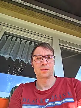 Schnubby1 online show from 04-15-26, 10:44