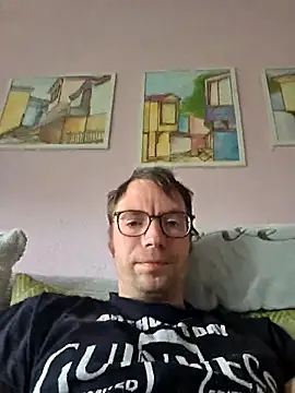 Schnubby1 online show from 04-24-26, 02:41