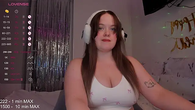 Snapshot of HANNA_MONTANAS chatting on 12-03-25, 05:55 HANNA MONTANAS online show from 12-03-25, 05:55