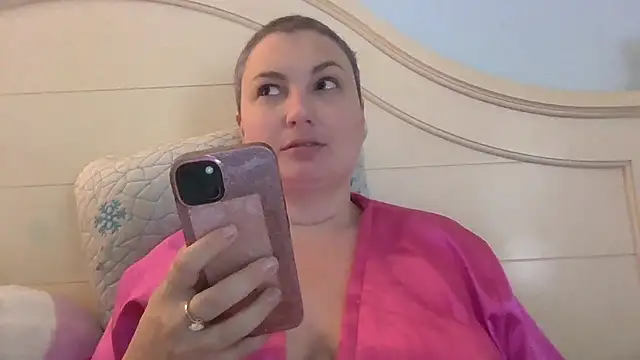 MilfyMrsRobinson online show from 07-23-26, 01:31