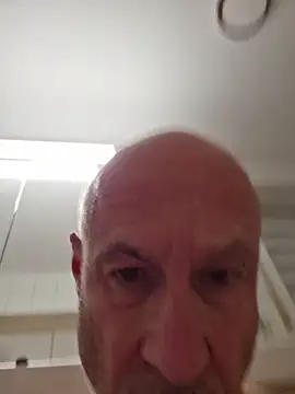 Snapshot of andikali9999 chatting on 12-15-25, 03:27 andikali9999 online show from 12-15-25, 03:27