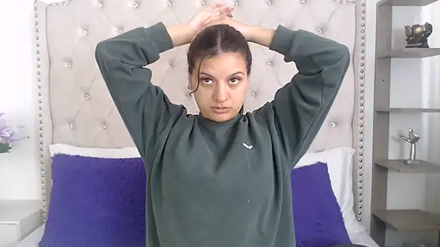 Abril Squirt online show from 07-12-26, 02:41