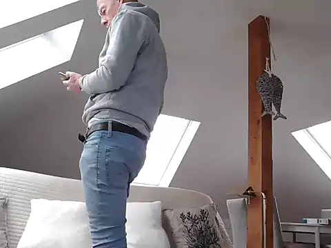 maxmueller321 online show from 02-01-26, 09:08