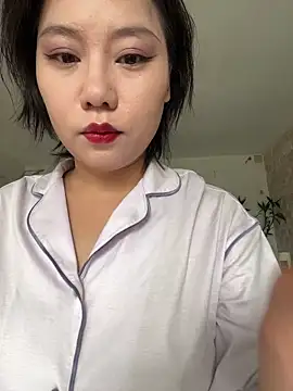 Eliza-E online show from 05-17-26, 11:45