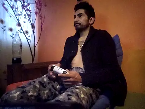 Angel Coronel online show from 12-06-24, 12:02