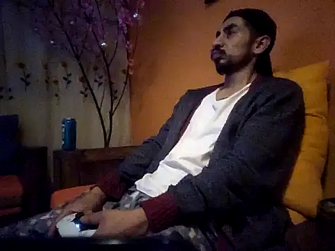 Angel Coronel online show from 12-12-24, 04:48