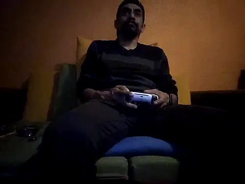 Angel Coronel online show from 02-14-25, 04:04