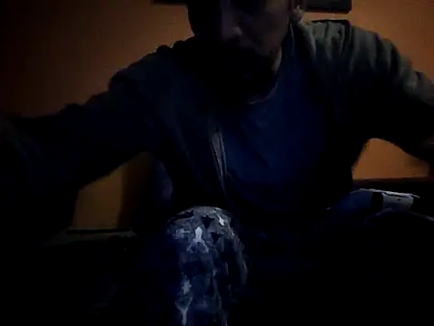 Angel Coronel online show from 02-18-25, 02:38