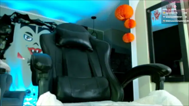 tevenwhiite online show from 10-26-25, 05:13