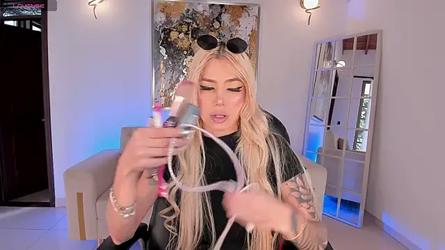 HannaConnor  online show from 03-29-26, 06:08