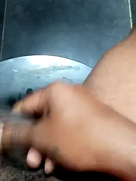 Snapshot of SexyMama_boy chatting on 03-10-25, 02:50 SexyMama boy online show from 03-10-25, 02:50