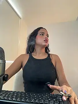 rossth1 online show from 03-26-26, 07:08