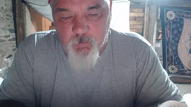 Snapshot of Newfiesausage1972 chatting on 07-11-26, 09:12 Newfiesausage1972 online show from 07-11-26, 09:12