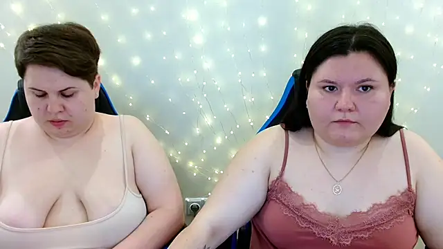 BeckyAndHellen online show from 07-16-26, 09:37