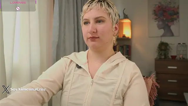 Ximenna Cruz online show from 01-10-26, 12:18