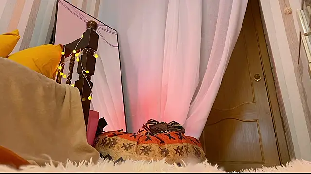 EmmyAmbros online show from 03-18-26, 06:33