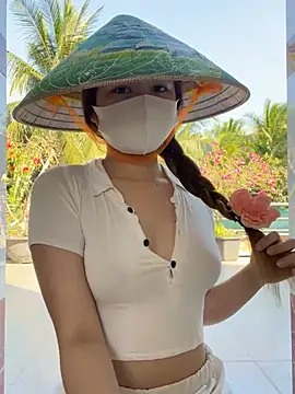 BabyThree  online show from 03-21-26, 08:41