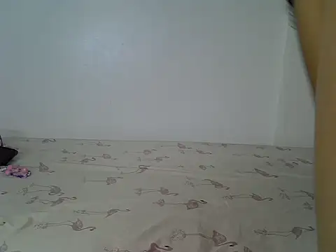 laetitia  online show from 05-11-26, 08:06