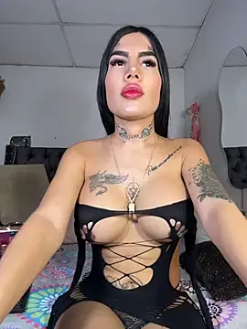 Snapshot of saragill323 chatting on 02-26-26, 02:16 saragill323 online show from 02-26-26, 02:16