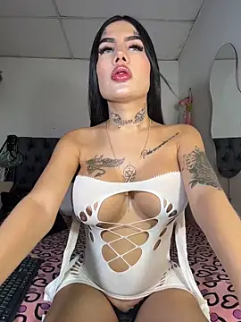 Snapshot of saragill323 chatting on 03-16-26, 10:36 saragill323 online show from 03-16-26, 10:36