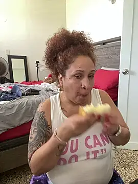 ladycreamypr2 online show from 03-03-26, 04:35