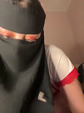 Snapshot of Jumanaa chatting on 02-04-26, 08:36 Jumanaa online show from 02-04-26, 08:36