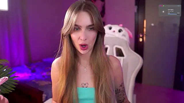 Snapshot of Kamila_icee chatting on 02-19-26, 09:00 Kamila icee online show from 02-19-26, 09:00