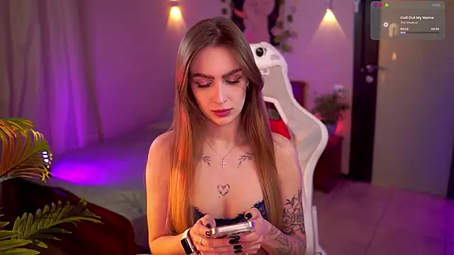 Snapshot of Kamila_icee chatting on 03-01-26, 09:06 Kamila icee online show from 03-01-26, 09:06