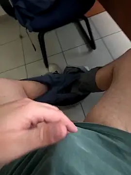 Snapshot of onbifeet chatting on 03-26-26, 02:00 onbifeet online show from 03-26-26, 02:00