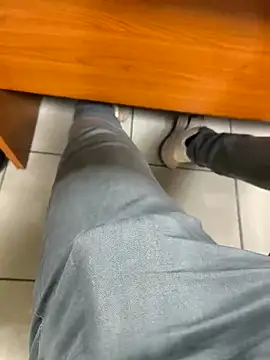 Snapshot of onbifeet chatting on 03-28-26, 07:19 onbifeet online show from 03-28-26, 07:19