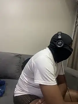 jaytee198610 online show from 04-30-26, 07:42