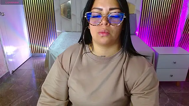 martinna tay online show from 05-02-26, 03:22