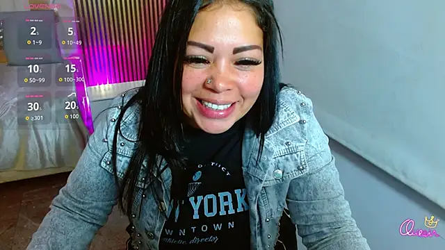 Snapshot of martinna_tay chatting on 06-06-26, 03:33 martinna tay online show from 06-06-26, 03:33